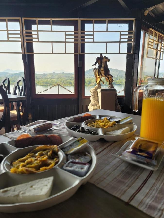 Bed & Breakfast Iliria Canaj